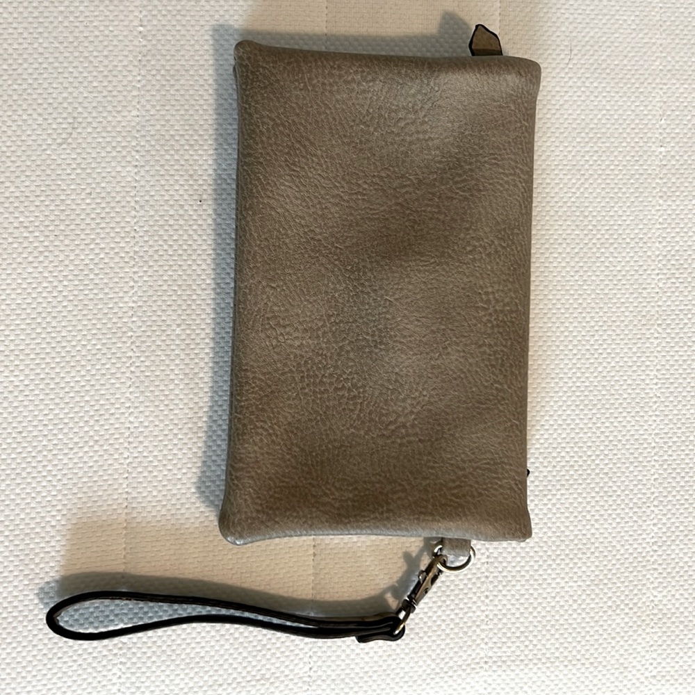 Wristlet